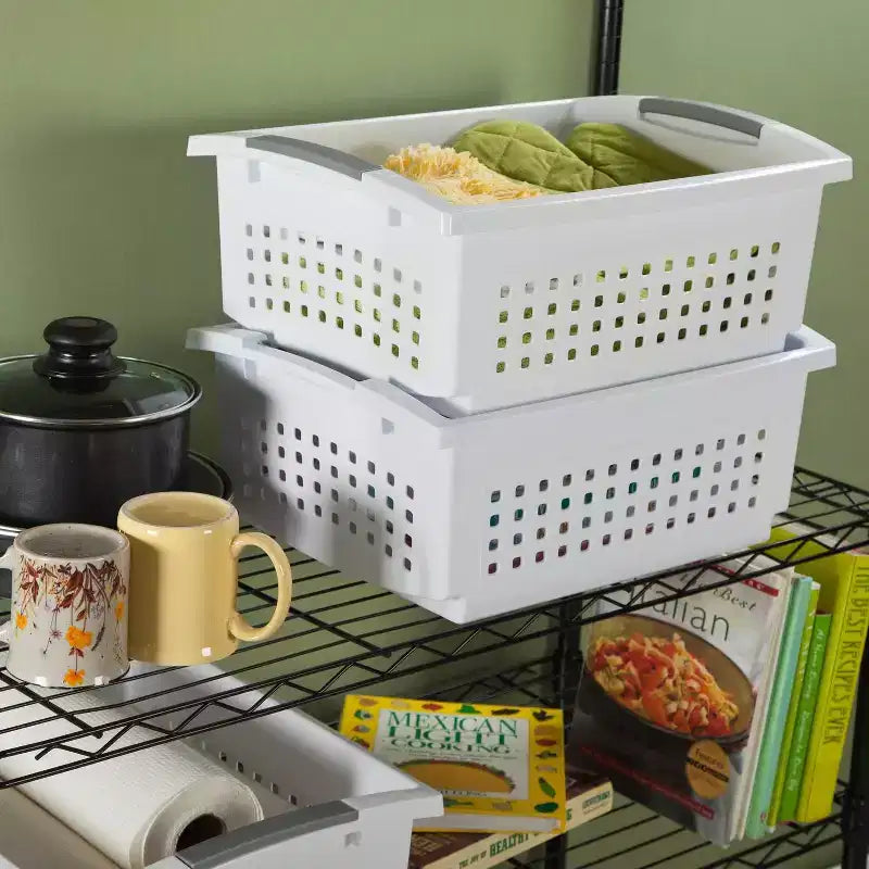 Sterilite Petit Panier Empilable Blanc avec Accents Titane (Paquet de 12) 16608006
