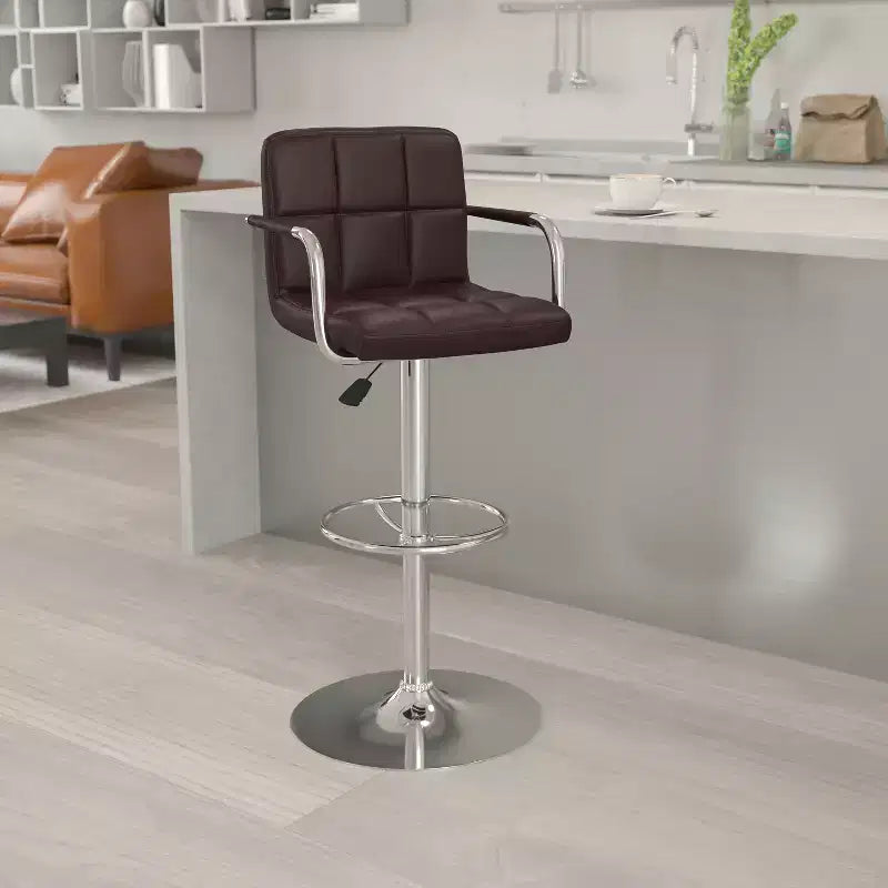 Tabouret de bar contemporain Flash Furniture en vinyle matelassé, réglable en hauteur, avec accoudoirs et base chromée