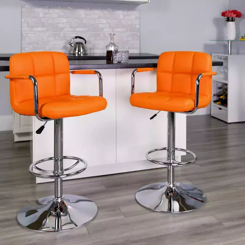 Tabouret de bar contemporain Flash Furniture en vinyle matelassé, réglable en hauteur, avec accoudoirs et base chromée