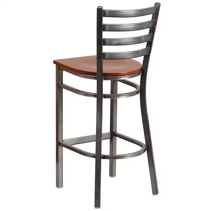 Tabouret de bar Emma et Oliver à dossier échelle en métal, avec finition transparente, pour restaurant