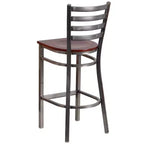 Tabouret de bar Emma et Oliver à dossier échelle en métal, avec finition transparente, pour restaurant