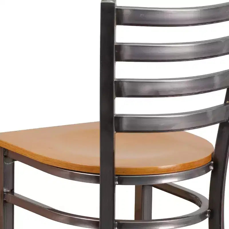 Tabouret de bar Emma et Oliver à dossier échelle en métal, avec finition transparente, pour restaurant