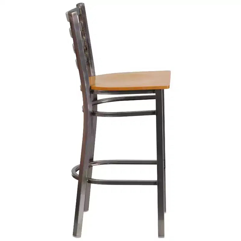 Tabouret de bar Emma et Oliver à dossier échelle en métal, avec finition transparente, pour restaurant