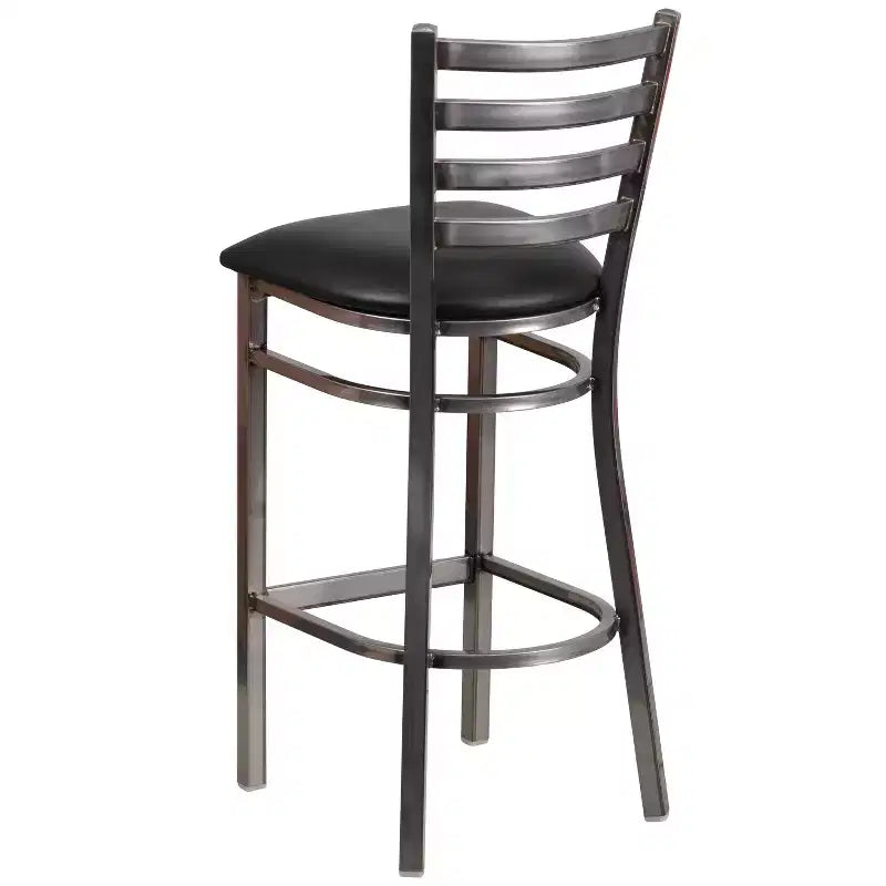 Tabouret de bar Emma et Oliver à dossier échelle en métal, avec finition transparente, pour restaurant