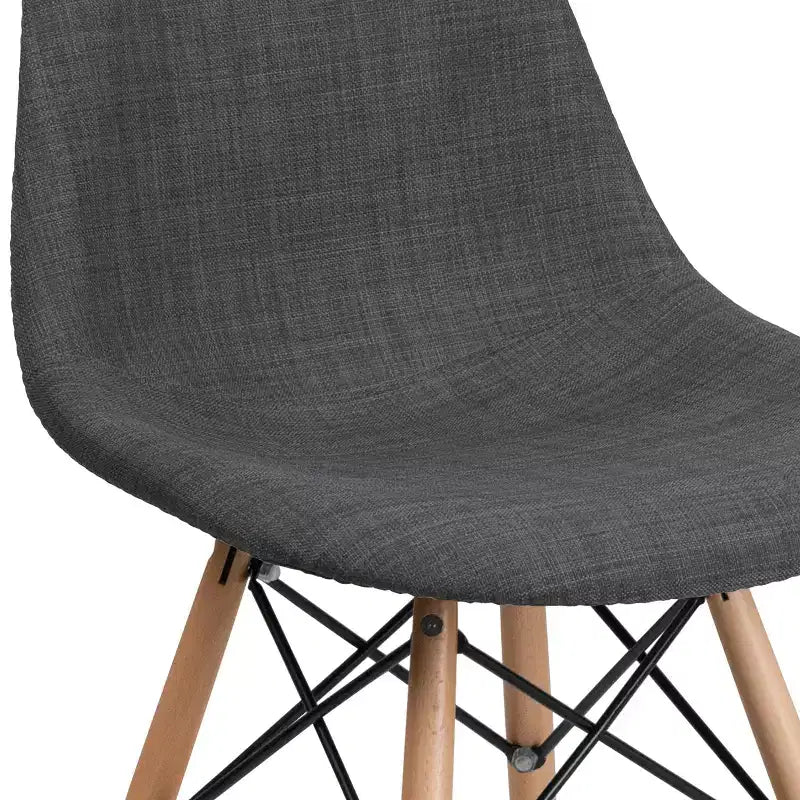 Chaise de salle à manger Emma et Oliver en tissu avec pieds en bois