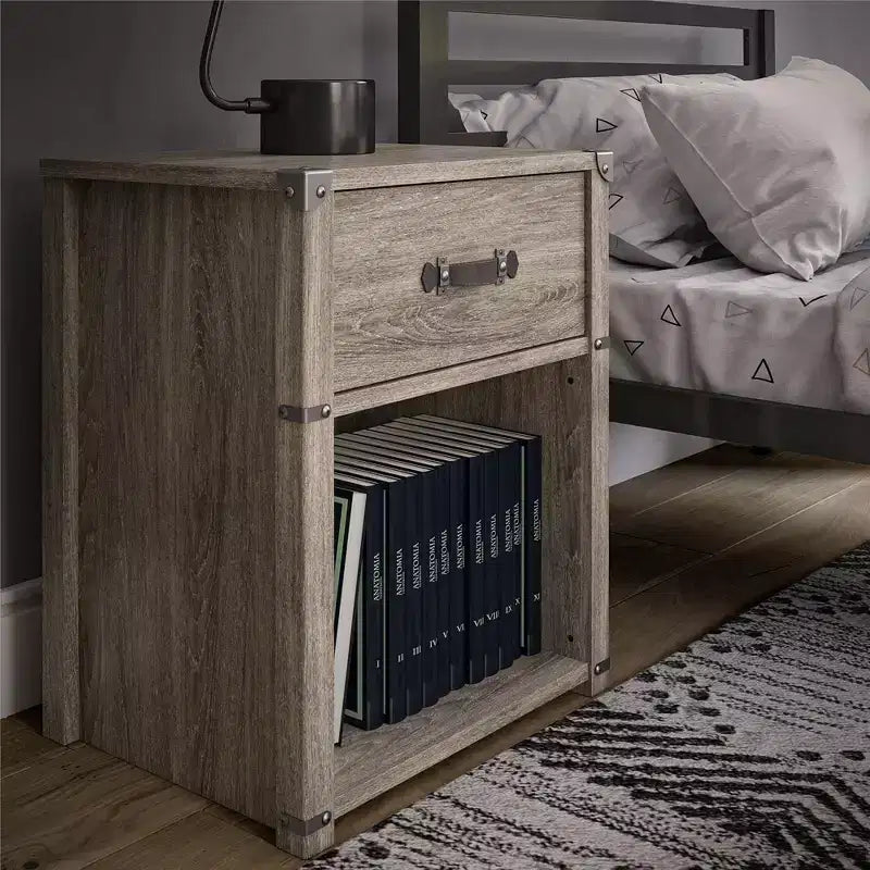 Table de chevet de rangement à 1 tiroir Nova Max & Finn avec poignée de tiroir en cuir, chêne gris