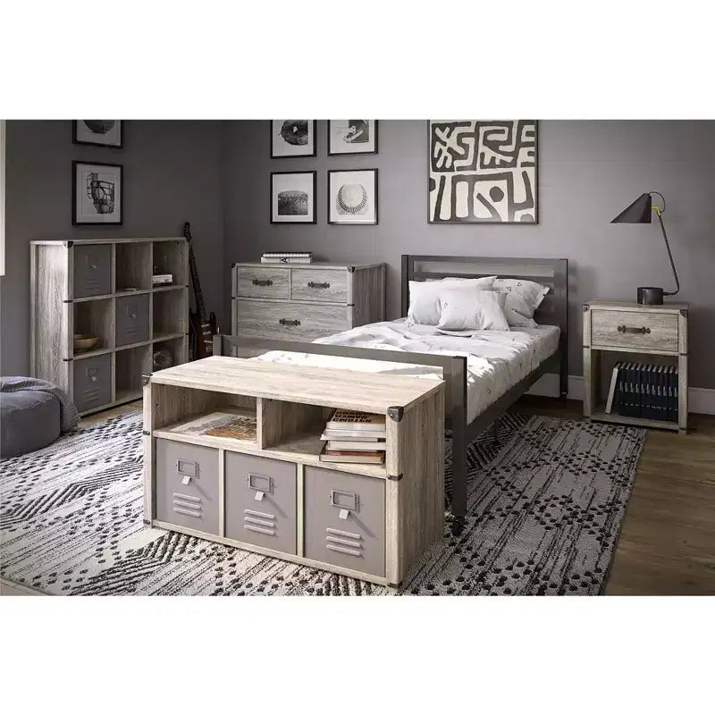 Table de chevet de rangement à 1 tiroir Nova Max & Finn avec poignée de tiroir en cuir, chêne gris