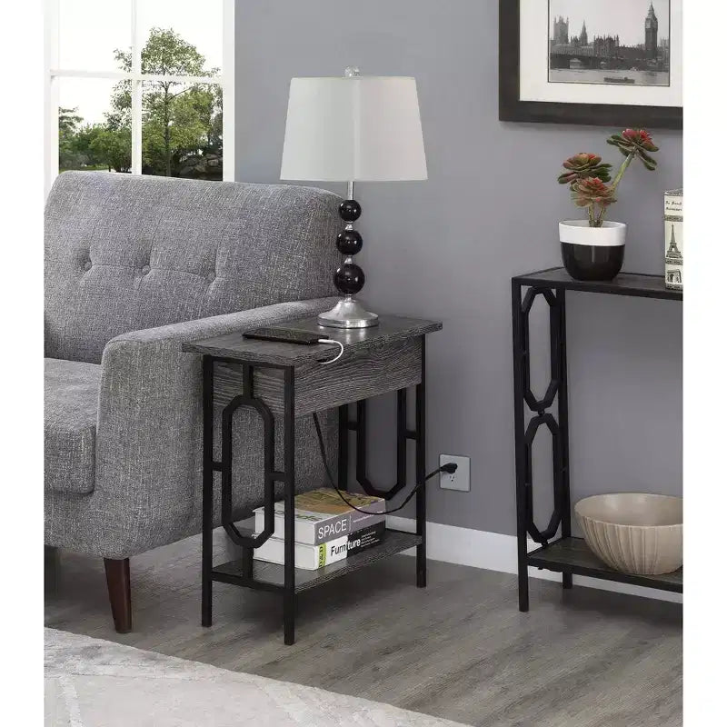 Table d'appoint Omega Flip Top avec station de recharge - Breighton Home