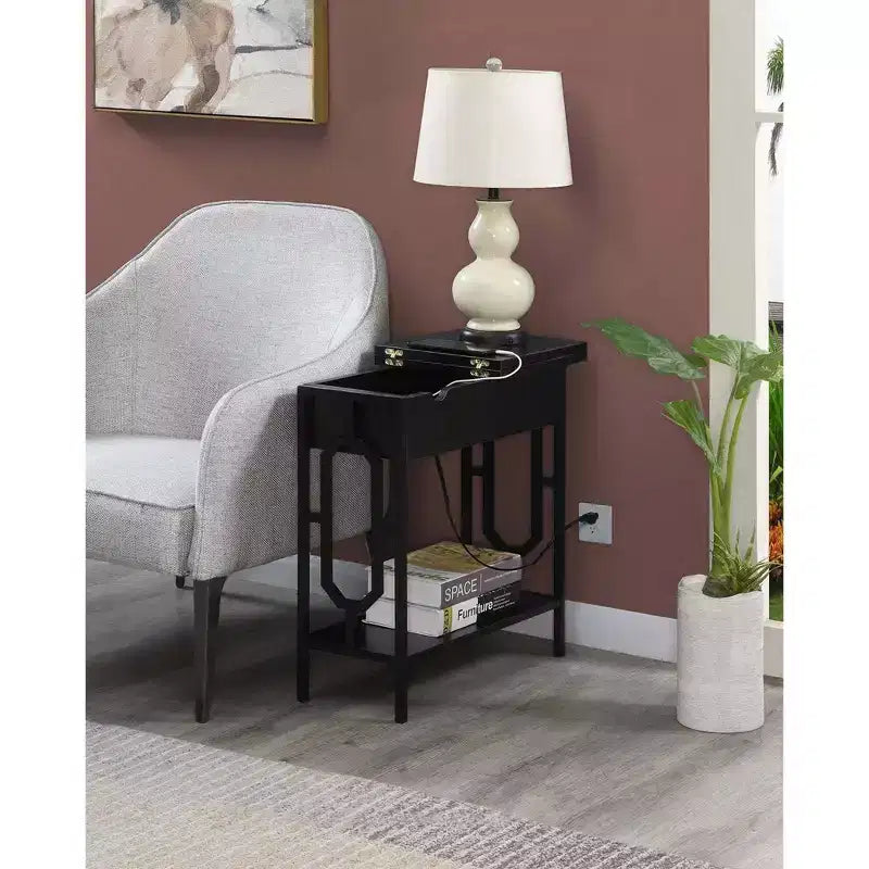 Table d'appoint Omega Flip Top avec station de recharge - Breighton Home