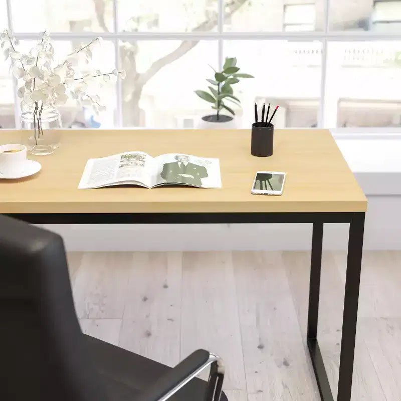 Bureau d'ordinateur Merrick Lane de 47 pouces avec cadre métallique ouvert