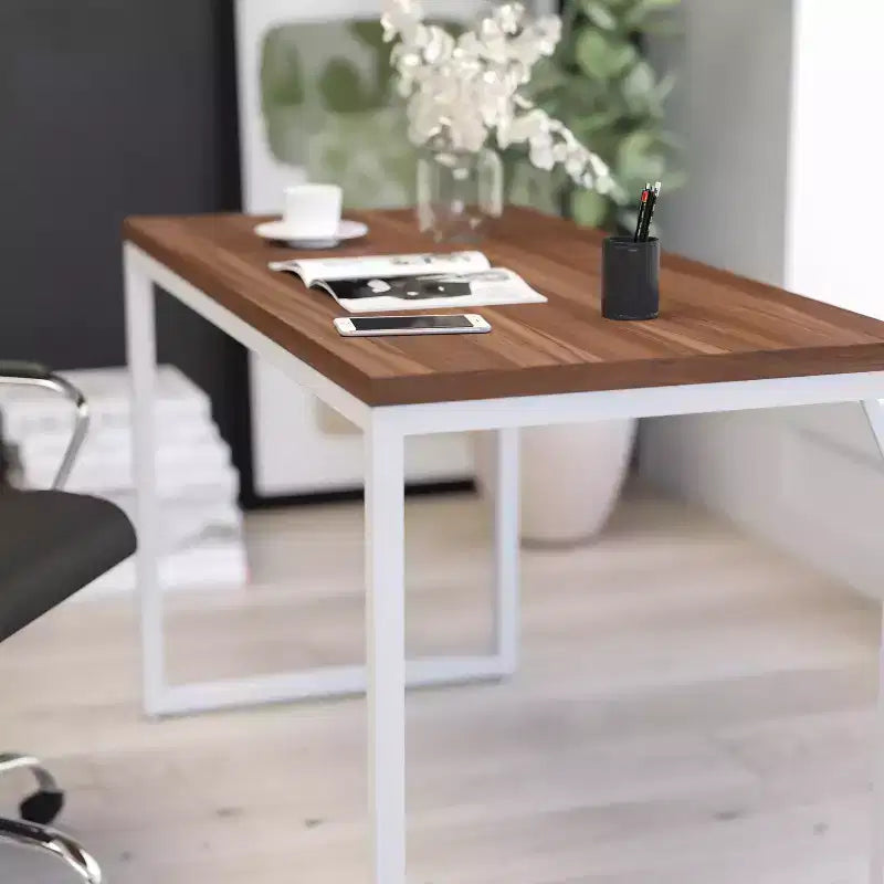 Bureau d'ordinateur Merrick Lane de 47 pouces avec cadre métallique ouvert