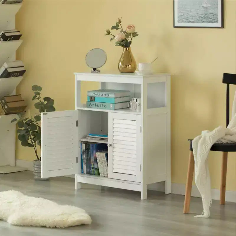 Meuble de salle de bain moderne en bois blanc Basicwise avec étagères réglables et deux portes à lattes horizontales