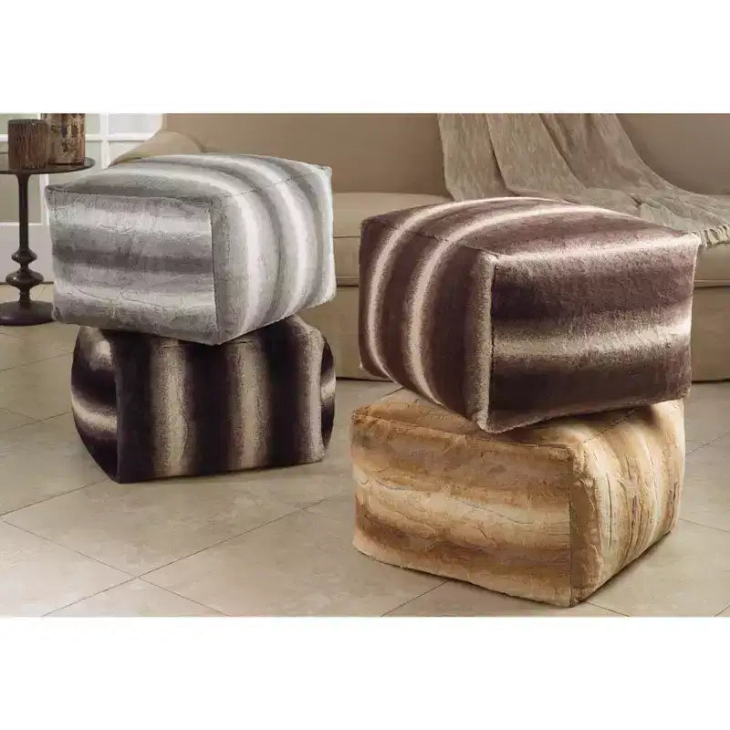 Pouf de sol Saro Lifestyle avec imprimé animal en fausse fourrure