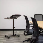 Chariot pour ordinateur portable à hauteur réglable IRIS USA avec table d'appoint et poste de travail roulant dynamique, support pour ordinateur portable, marron