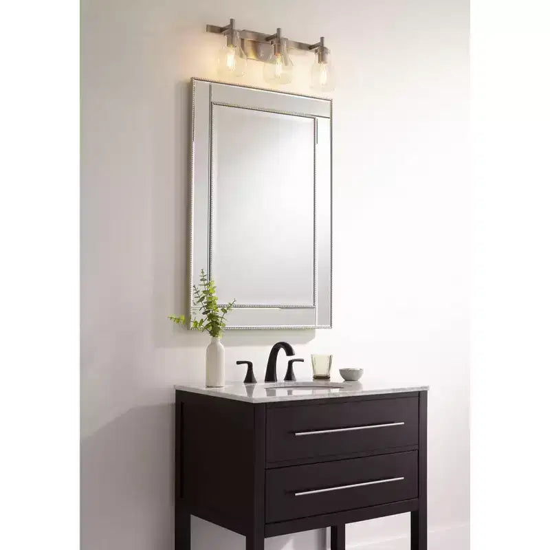 Miroir mural décoratif rectangulaire Noble Park avec cadre perlé champagne à bords biseautés modernes de 27 pouces de large pour salle de bain, chambre, salon, bureau à domicile
