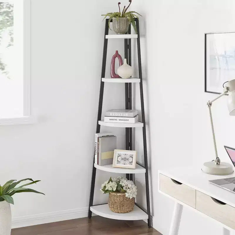 Étagère d'angle pyramidale à 5 niveaux autoportante de 70 po - Danya B.