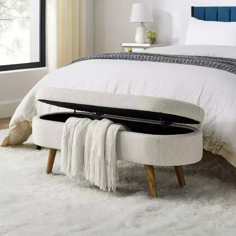 Banc de rangement ovale avec pieds en hévéa, Pouf capitonné moderne - ModernLuxe