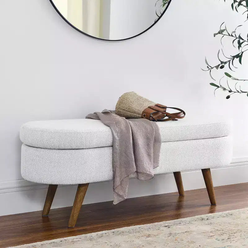 Banc de rangement ovale avec pieds en hévéa, Pouf capitonné moderne - ModernLuxe