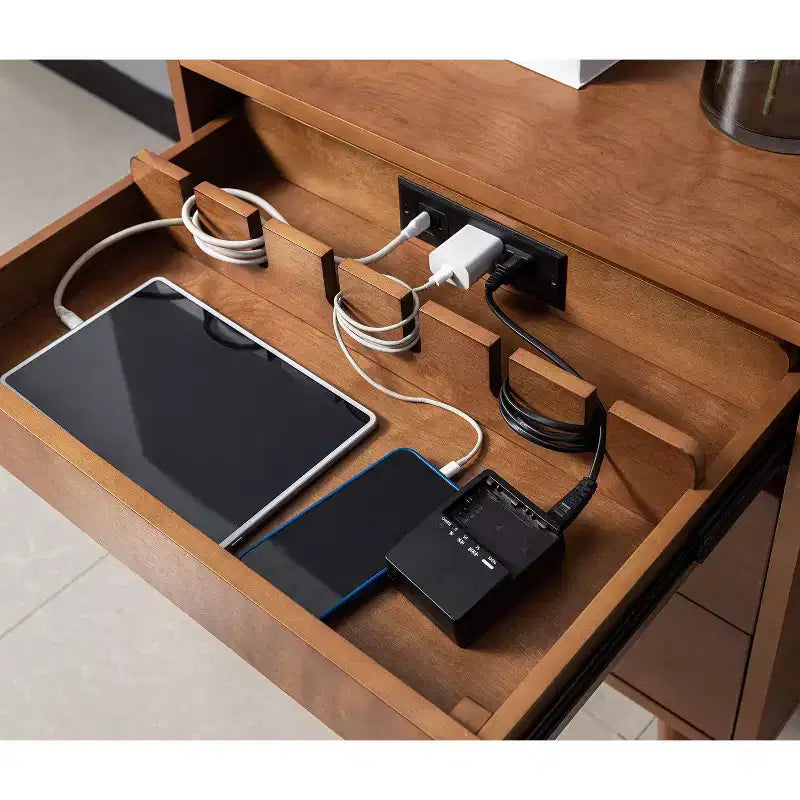 Table de chevet Janet 3 tiroirs avec station de charge | KARAT HOME